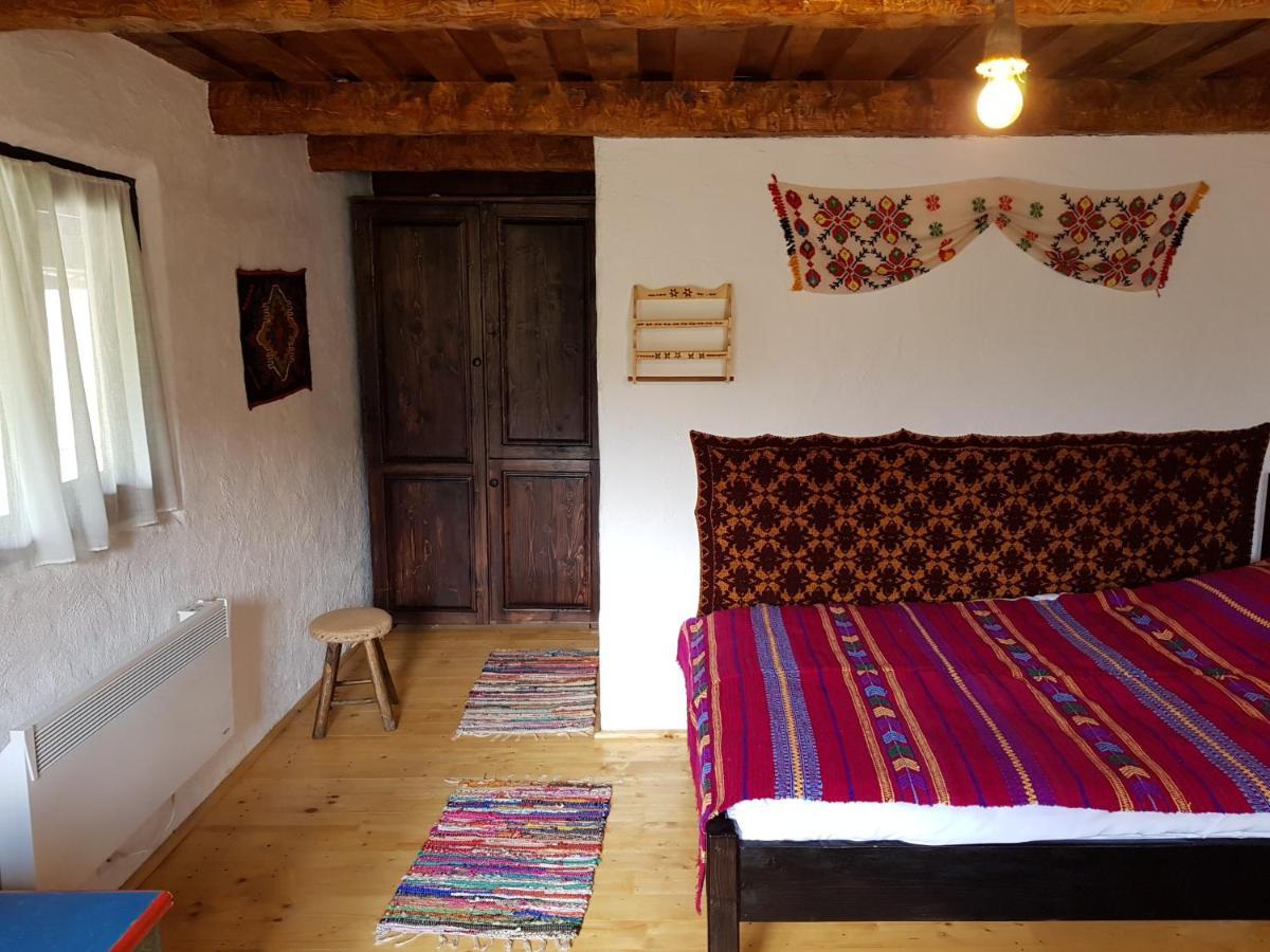 Satu Muscelean Hotell Albestii de Muscel Exteriör bild
