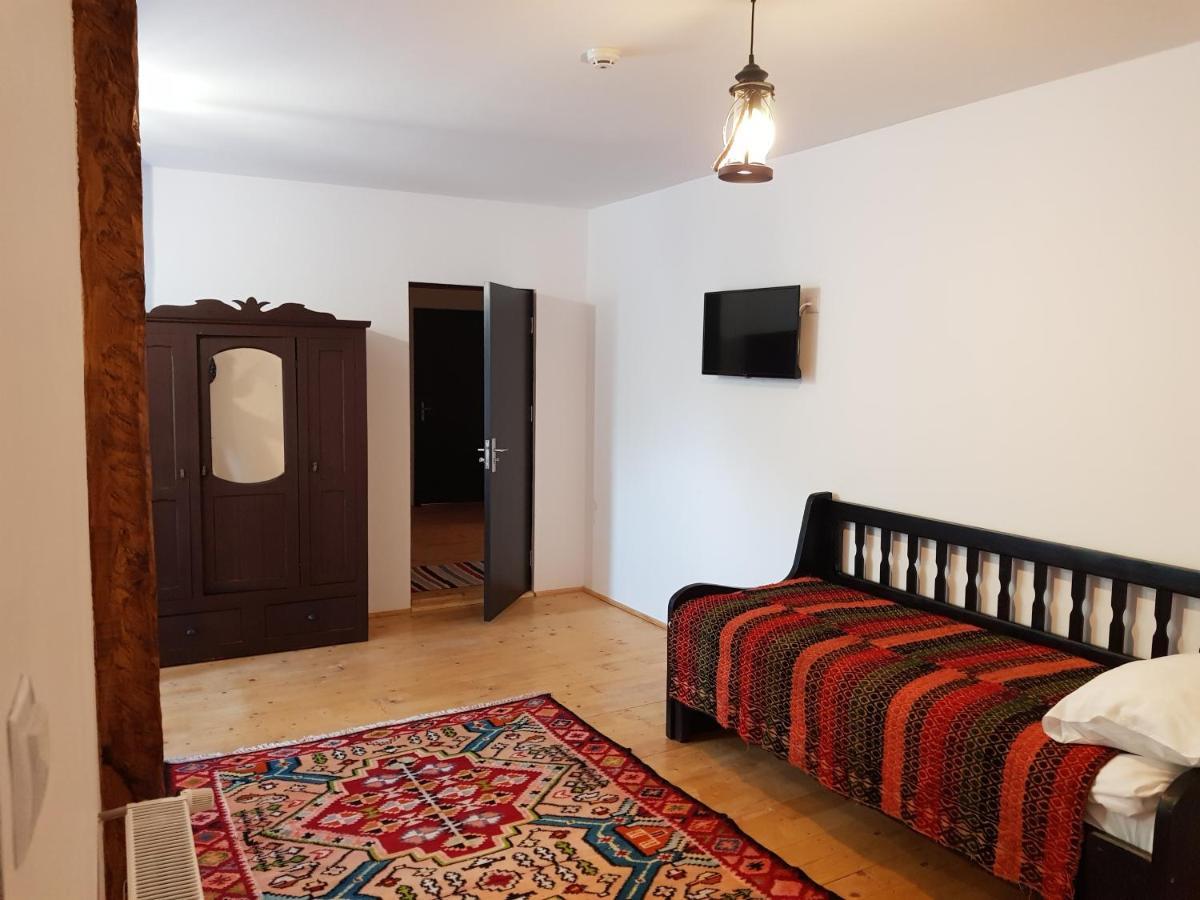 Satu Muscelean Hotell Albestii de Muscel Exteriör bild