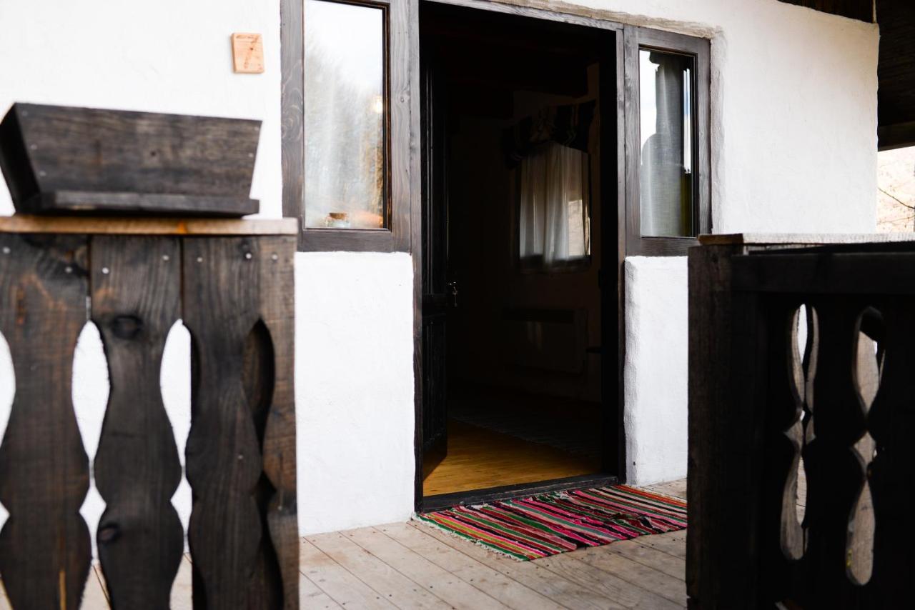 Satu Muscelean Hotell Albestii de Muscel Exteriör bild