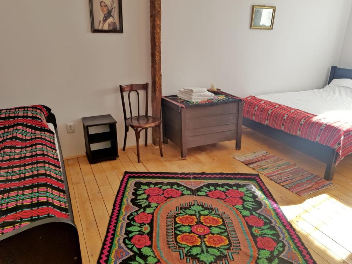 Satu Muscelean Hotell Albestii de Muscel Exteriör bild